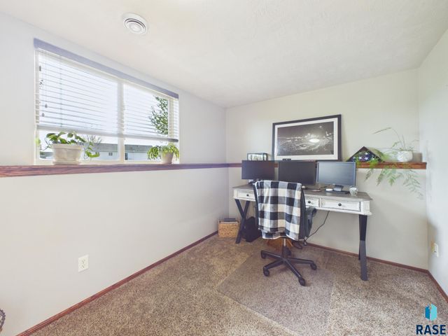 506 Troy Ave Avenue, Harrisburg, SD 57032