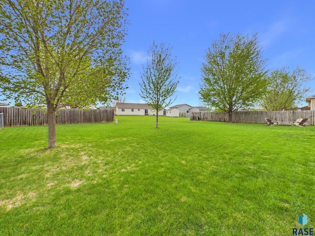 506 Troy Ave Avenue, Harrisburg, SD 57032