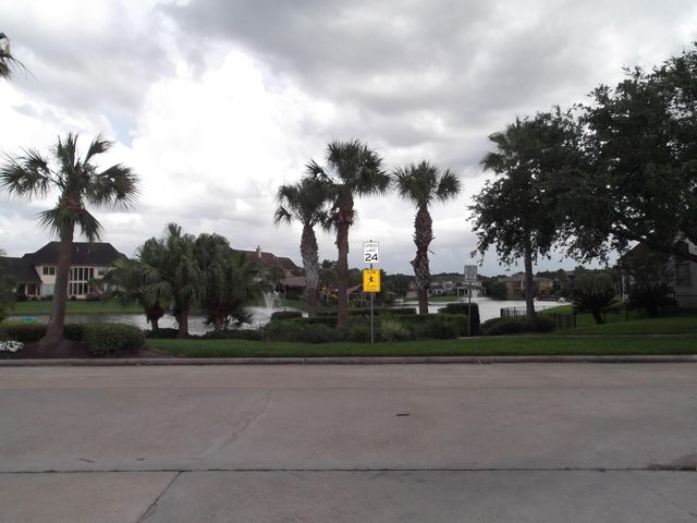 1722 Parklake Village Circle, Katy, TX 77450