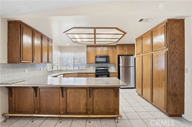 22170 MUSTANG Court, Canyon Lake, CA 92585