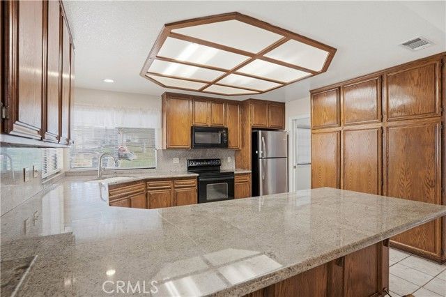 22170 MUSTANG Court, Canyon Lake, CA 92585