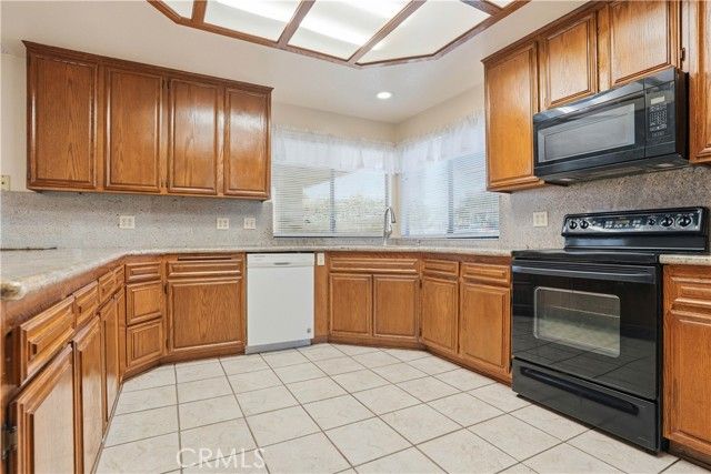 22170 MUSTANG Court, Canyon Lake, CA 92585