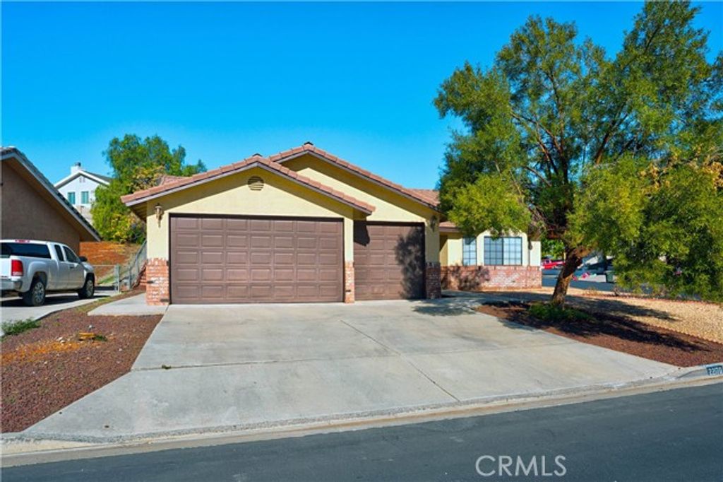 22170 MUSTANG Court, Canyon Lake, CA 92585