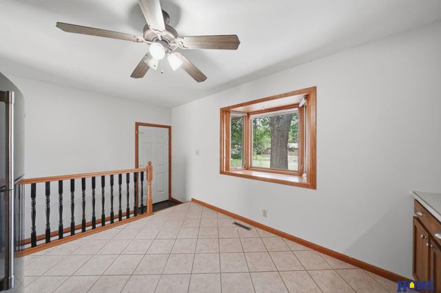 1021 Driftwood Drive, Lincoln, NE 68510