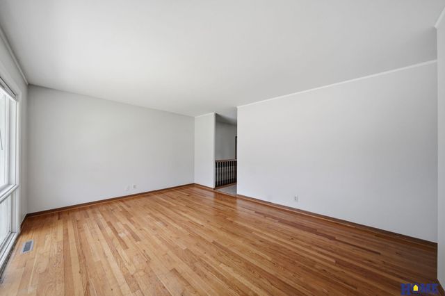 1021 Driftwood Drive, Lincoln, NE 68510