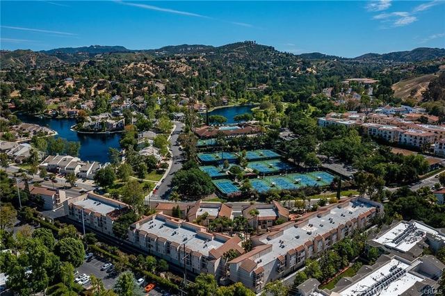 23401 Park Sorrento 55, Calabasas, CA 91302