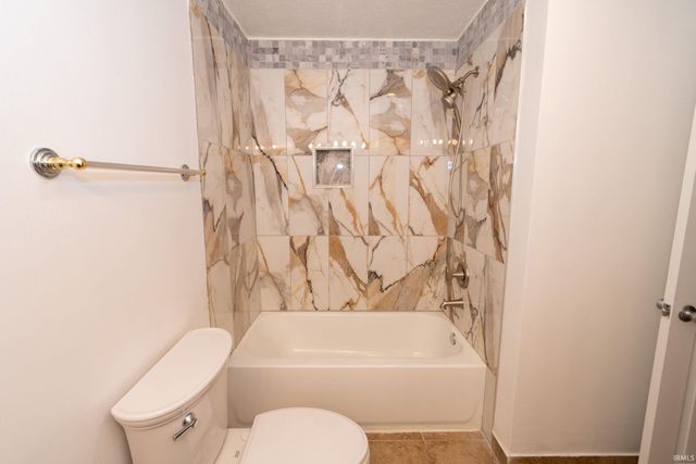 53134 Old Farm Road, Elkhart, IN 46514