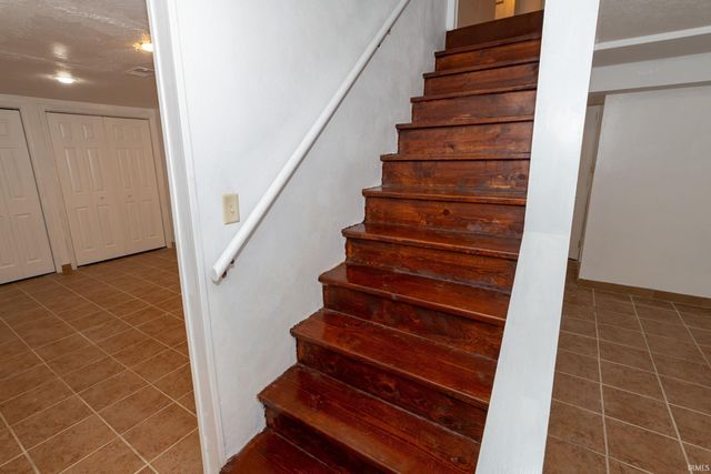 53134 Old Farm Road, Elkhart, IN 46514