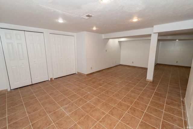 53134 Old Farm Road, Elkhart, IN 46514