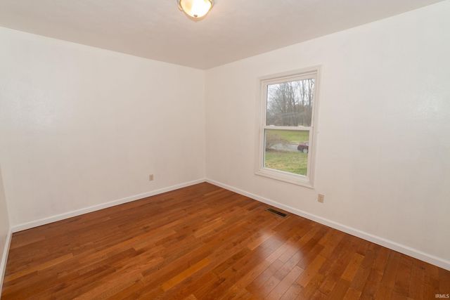 53134 Old Farm Road, Elkhart, IN 46514