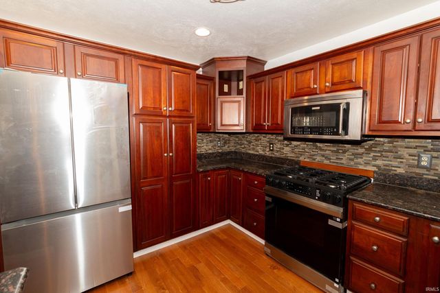 53134 Old Farm Road, Elkhart, IN 46514