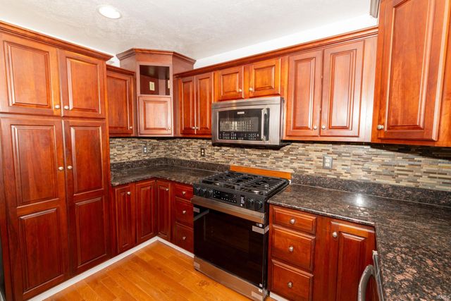 53134 Old Farm Road, Elkhart, IN 46514