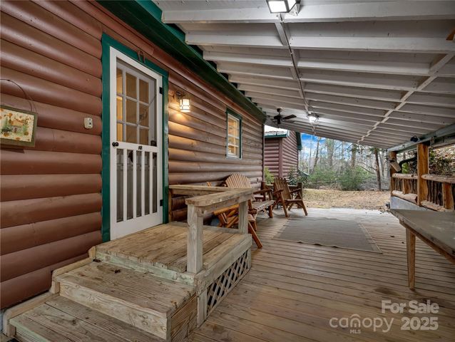 191 Pacolet Woods Lane, Saluda, NC 28773