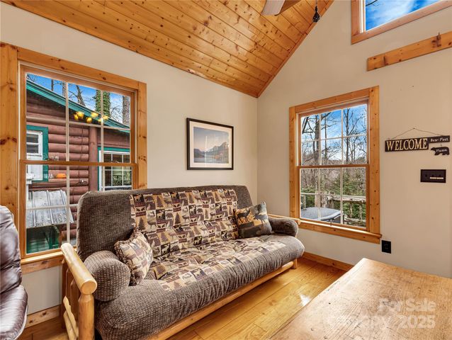 191 Pacolet Woods Lane, Saluda, NC 28773