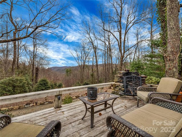 191 Pacolet Woods Lane, Saluda, NC 28773