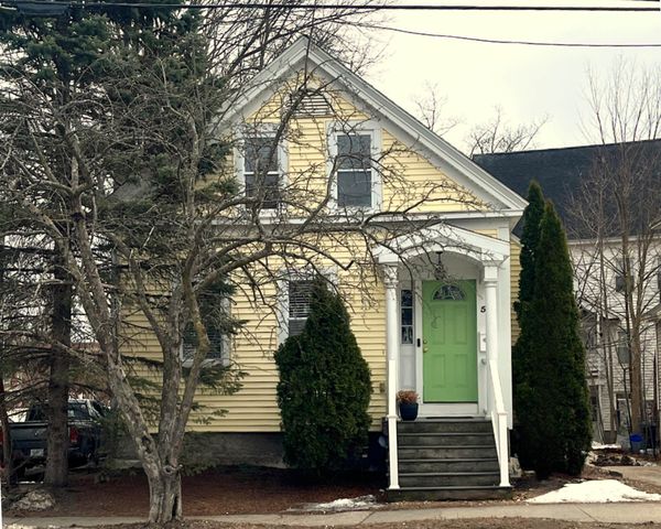 55 Centre Street, Concord, NH 03301
