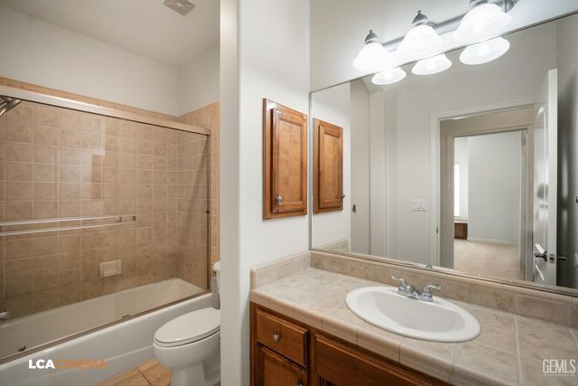 1805 Angers Court, Bakersfield, CA 93311