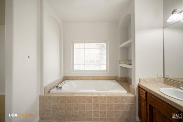 1805 Angers Court, Bakersfield, CA 93311