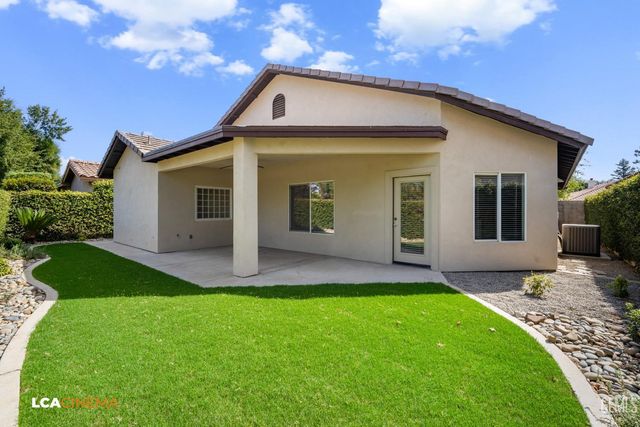 1805 Angers Court, Bakersfield, CA 93311