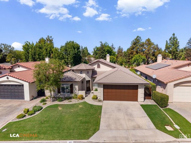 1805 Angers Court, Bakersfield, CA 93311