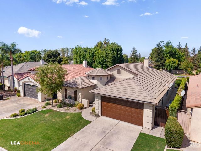 1805 Angers Court, Bakersfield, CA 93311