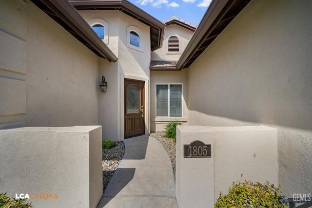 1805 Angers Court, Bakersfield, CA 93311
