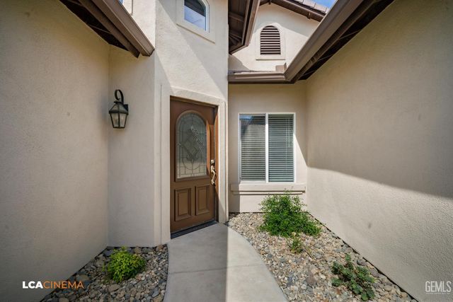 1805 Angers Court, Bakersfield, CA 93311