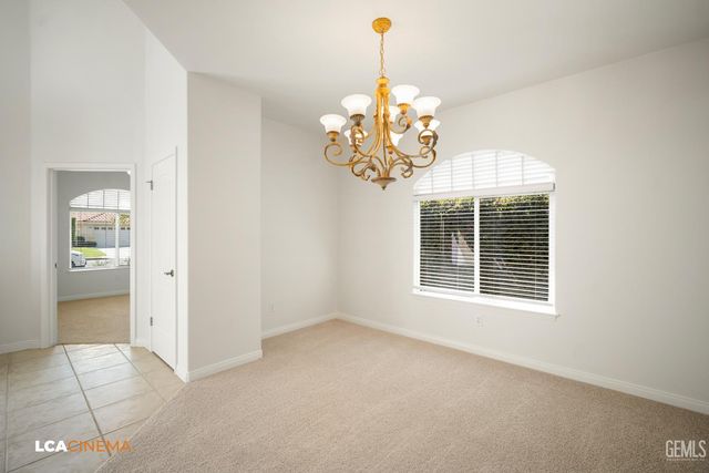1805 Angers Court, Bakersfield, CA 93311