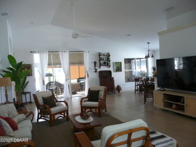 1322 Coconut Palm Circle S, Port Orange, FL 32128