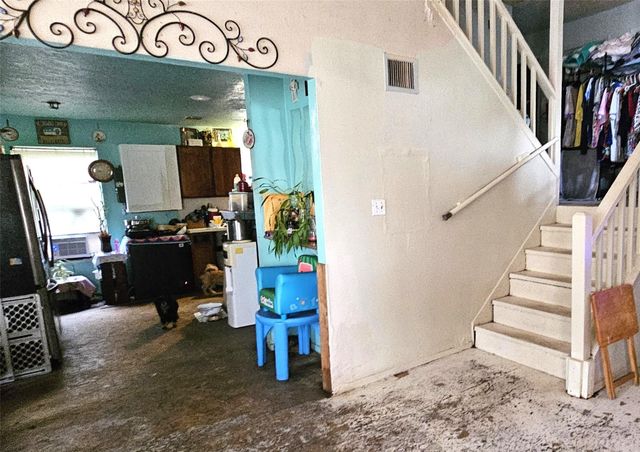 7573 W Bernard Road, Hungerford, TX 77435