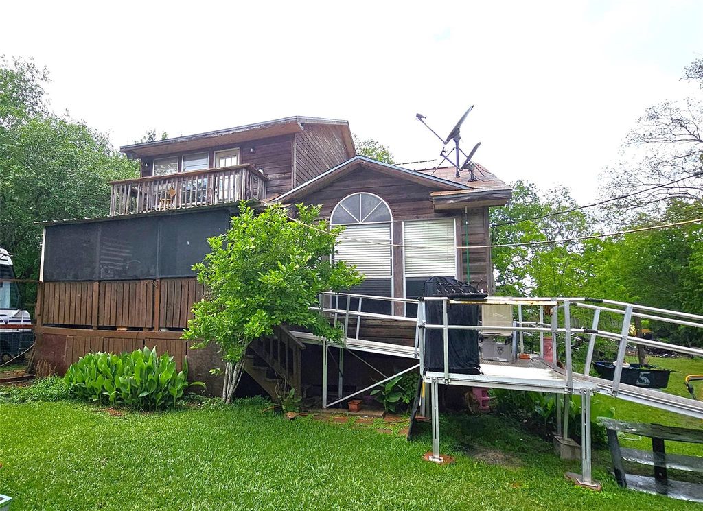 7573 W Bernard Road, Hungerford, TX 77435
