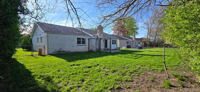 18388 Stamford Street, Livonia, MI 48152