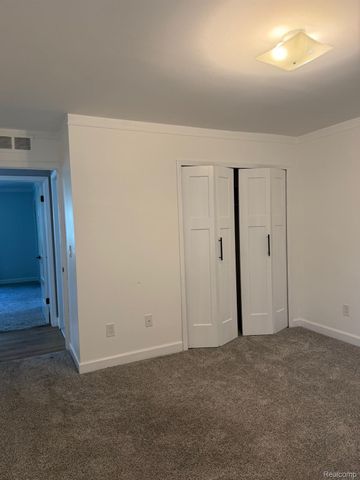 18388 Stamford Street, Livonia, MI 48152