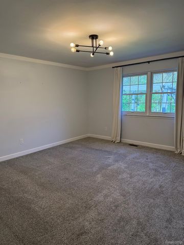 18388 Stamford Street, Livonia, MI 48152