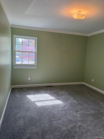 18388 Stamford Street, Livonia, MI 48152