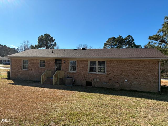 602 Wedgewood Avenue, Zebulon, NC 27597