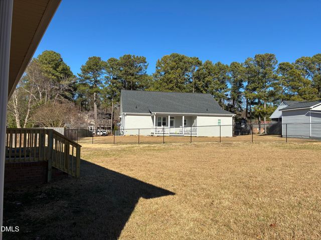 602 Wedgewood Avenue, Zebulon, NC 27597