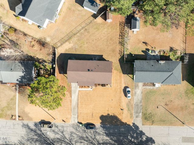 602 Wedgewood Avenue, Zebulon, NC 27597