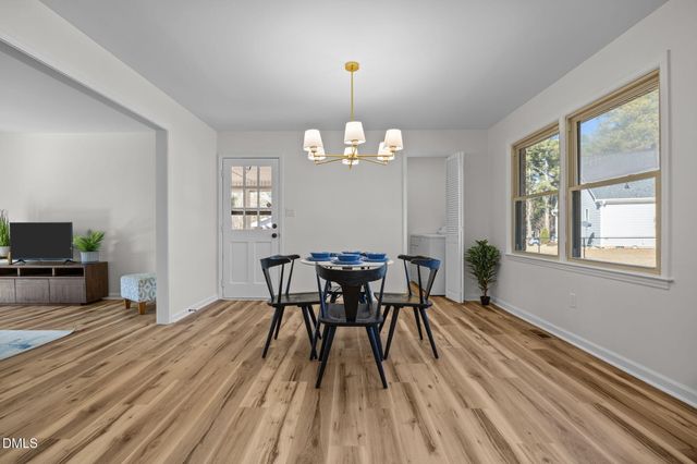 602 Wedgewood Avenue, Zebulon, NC 27597