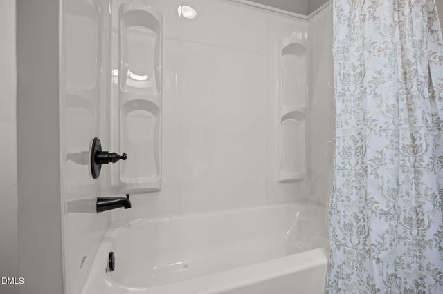 602 Wedgewood Avenue, Zebulon, NC 27597