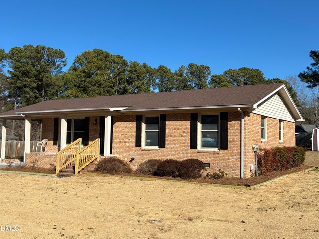 602 Wedgewood Avenue, Zebulon, NC 27597