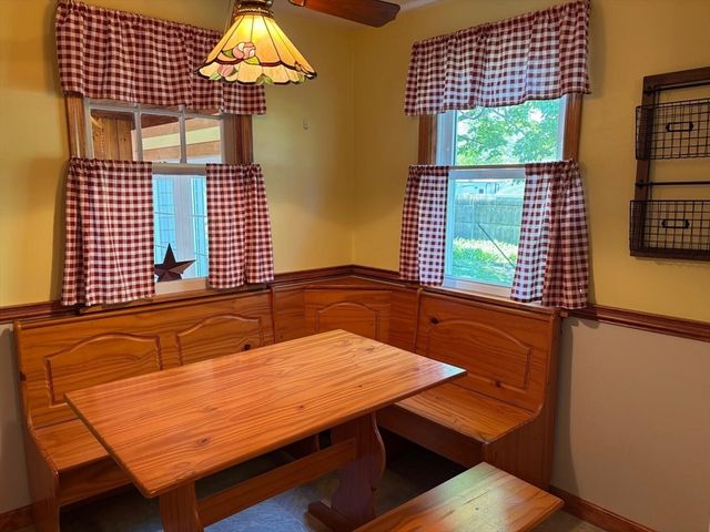 65 Brookside Circle, Springfield, MA 01129