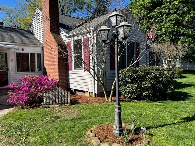 65 Brookside Circle, Springfield, MA 01129