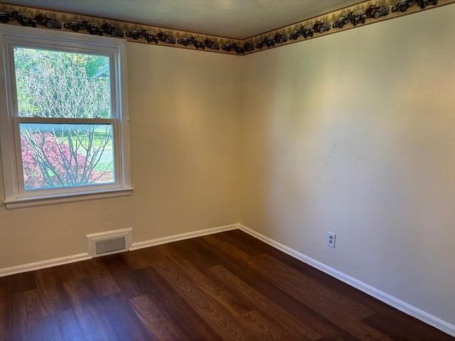 65 Brookside Circle, Springfield, MA 01129