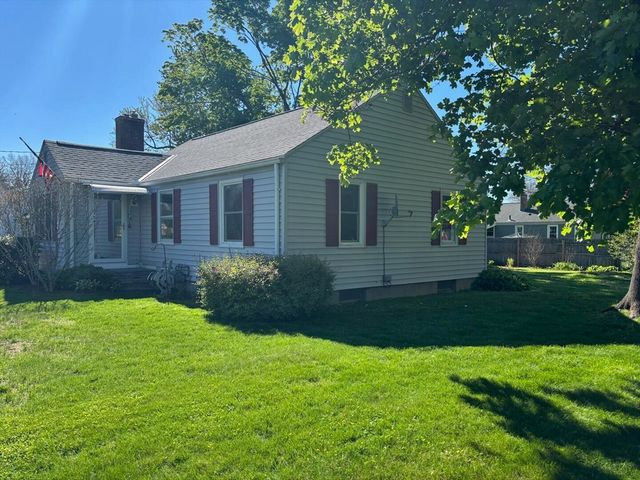 65 Brookside Circle, Springfield, MA 01129