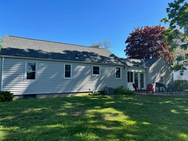 65 Brookside Circle, Springfield, MA 01129