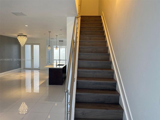 6430 NW 104th Path 6430, Doral, FL 33178