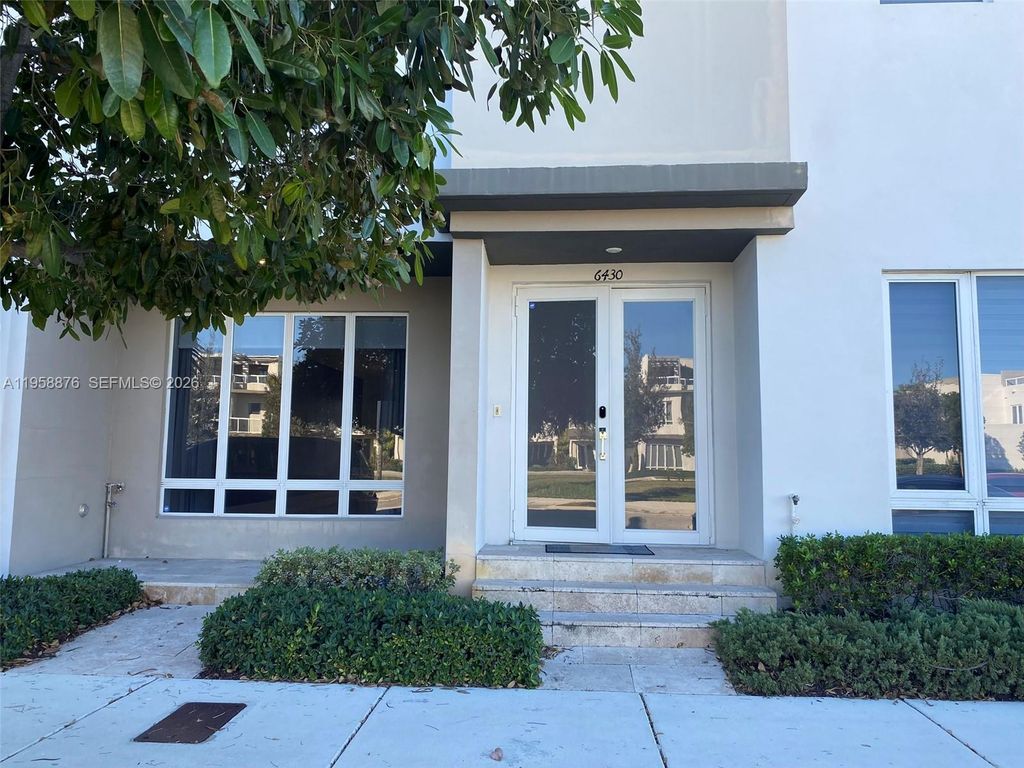 6430 NW 104th Path 6430, Doral, FL 33178