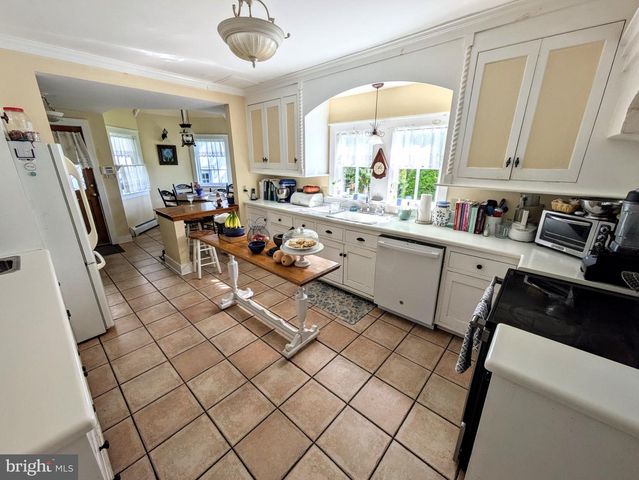 1731 HOWELL RD, Easton, PA 18040