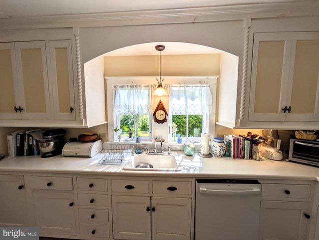 1731 HOWELL RD, Easton, PA 18040